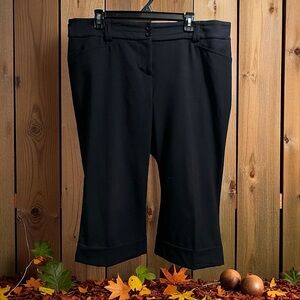 Ricki’s Miracle Ladies Size 12 Black Capris